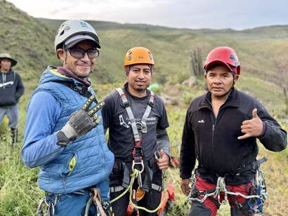 La instalación de un geolocalizador marca un hito científico que permitirá seguir por primera vez los desplazamientos tempranos de un cóndor en estado natural