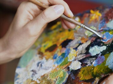 Creare opere artistiche può favorire la conoscenza di sé e la crescita personale