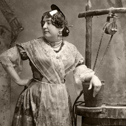 Retrato de Carmen de Burgos