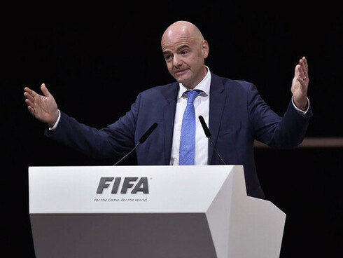 Bajo la conducción de Gianni Infantino, la FIFA ha impulsado una expansión del Mundial que prioriza la multiplicación de partidos, sedes y transmisiones televisivas por encima de las preocupaciones deportivas