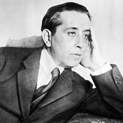 Gabriel Miró, fue propuesto para la Real Academia Española en 1927, pero no fue elegido, quizá por el escándalo generado por su novela «El obispo leproso»