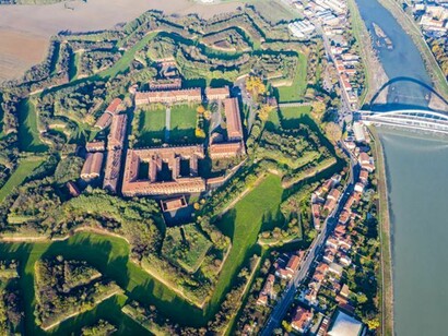Cittadella di Alessandria vista dall'alto con la sua caratteristica forma a stella, Italia