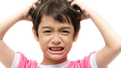 Síntomas de pediculosis