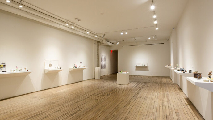 Big Ringer. Courtesy of Andrew Edlin Gallery