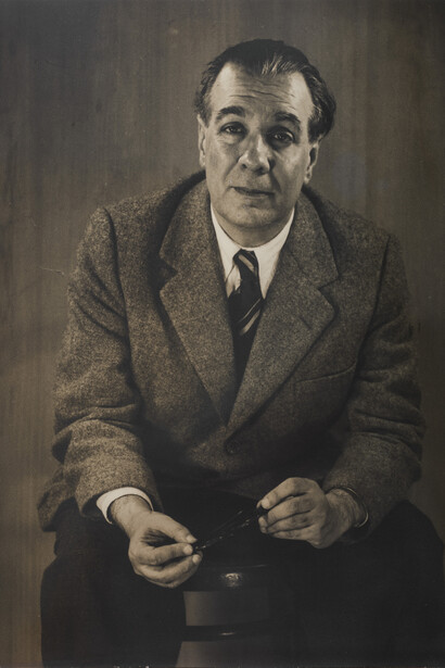 Grete Stern. Jorge Luis Borges. 1951. Gelatin silver print, 10 13/16 x 8 1/4″ (27.5 x 21 cm). Estate of Horacio Coppola, Buenos Aires © 2015 Estate of Horacio Coppola