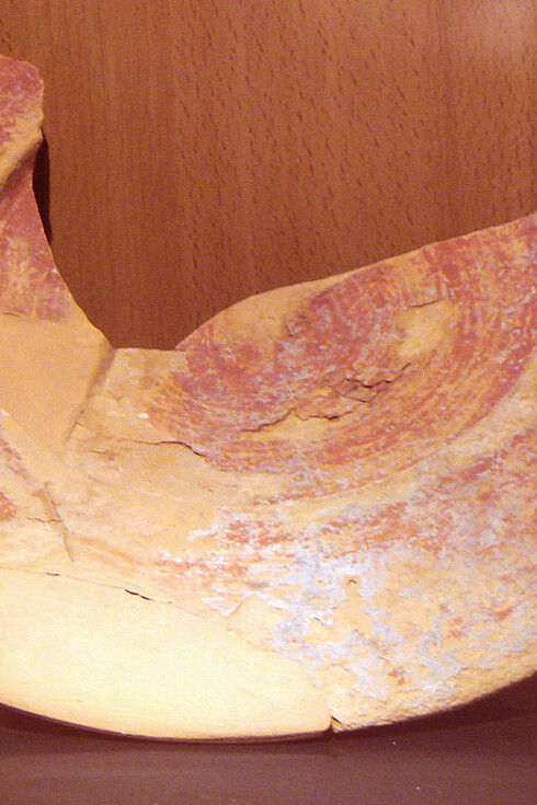 Phenician plate with red slip