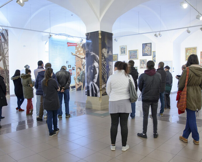 Centennial of the Women in Romanian Art. Courtesy of Nasui Collection & Gallery