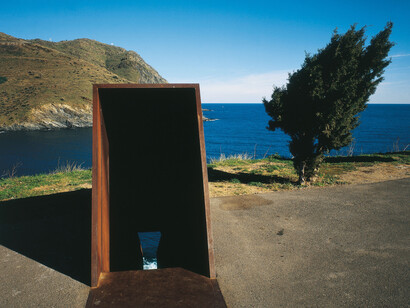 Dani Karavan, Passatges