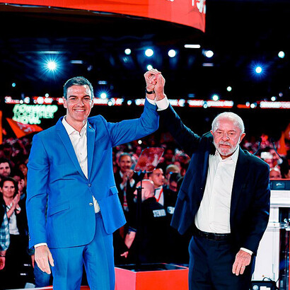 Am 17. und 18. April fand in Barcelona der Weltgipfel des Progressismus namens Global Progressive Mobilisation (GPM) statt. Bild: Der spanische Regierungschef Pedro Sánchez und der brasilianische Präsident Luis Lula da Silva  