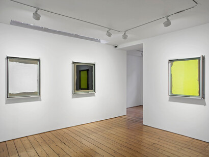 Pedro Cabrita Reis. From left: Les Couleurs Suite (the small ones), The Whites #1, 2014; Les Couleurs Suite (the small ones), The Blacks #1, 2014; Les Couleurs Suite (the small ones), The Yellows #1, 2014, courtesy of the Artist and Sprovieri, London, Photograph by Sebastiano Pellion di Persano