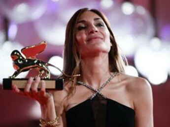 Audrey Diwan con il Leone d'Oro