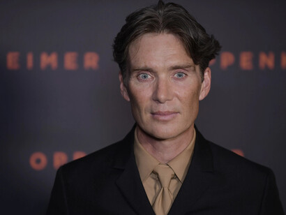 Cillian Murphy como J. Robert Oppenheimer no filme