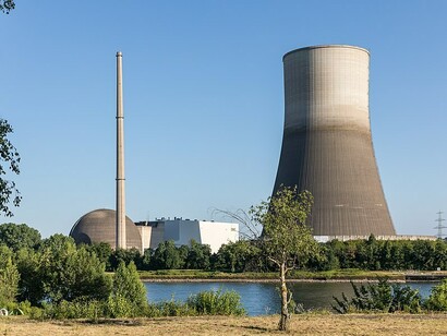 Centrale nucleare di Mülheim-Kärlich, Germania. Nonostante l’assenza di centrali nucleari e con le scorie ancora in viaggio spesso tra la Francia, la Germania e il nostro paese, vi sono ancora molte attività, scientifiche e mediche in primis che producono rifiuti radioattivi che in assenza di piani di smaltimento o di stoccaggio concreti vengono custoditi in venti depositi sul territorio nazionale