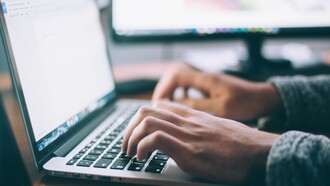 Muchas personas complementan sus honorarios con tareas de freelance en internet