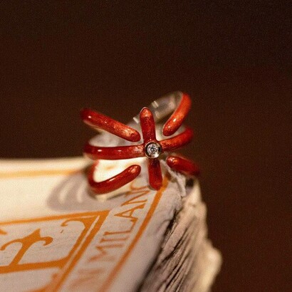 Anello Lavs Vitae in argento 925 con smalto rosso guilloché, Palmerio1932
 