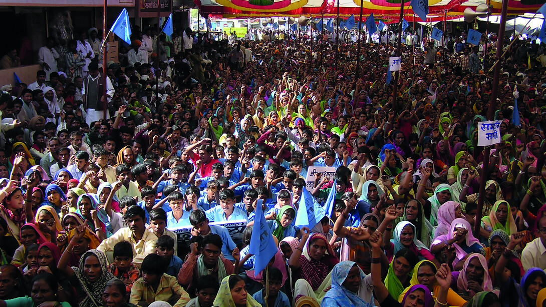 Narmada Bachao Andolan (Save Narmada Movement) rally, Badwani, 2005 - NAPM emerged from such movements @ Ashish Kothari