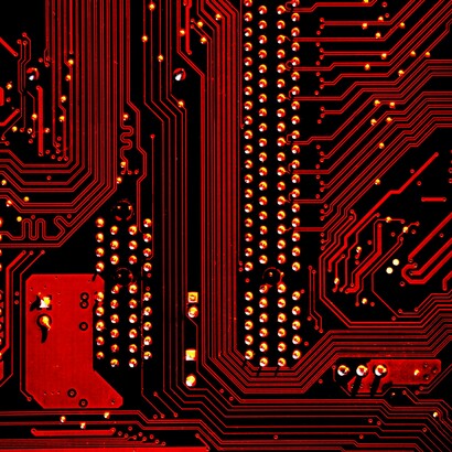 La vera sfida sarà utilizzare l’IA per ampliare la nostra capacità di comprendere il mondo senza trasformarla nell’autorità chiamata a decidere del nostro futuro