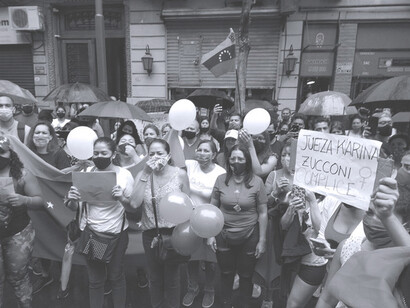La comunidad venezolana y activistas argentinos protestan por la falta de justicia en el caso de una joven migrante abusada sexualmente