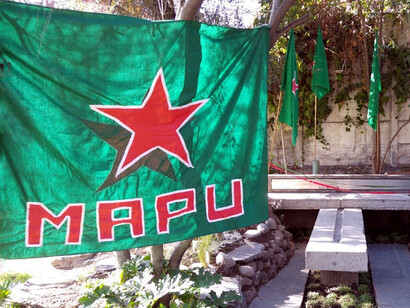 Homenaje a desaparecidos del MAPU, efectuado en el memorial de la organización en Villa Grimaldi