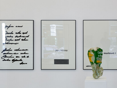 Ausstellungsansicht BOOKS + PAPERS II, Christine König Galerie, Wien 2019
© Foto: Philipp Friedrich

