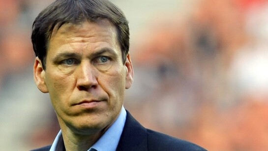 Rudi Garcia, allenatore di calcio ed ex calciatore francese, tecnico del Napoli. Da allenatore, ha vinto un campionato francese e una Coppa di Francia alla guida del Lilla nella stagione 2010-2011