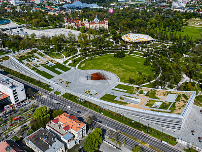 Museum of Ethnography stands as one of Hungary’s most important museums, presenting ethnographic artifacts and cultural histories from diverse societies