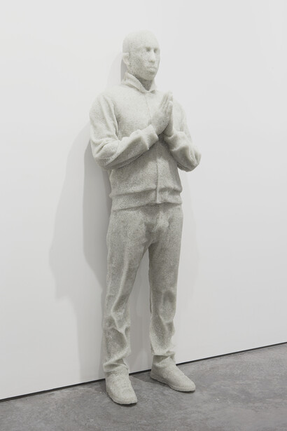 Daniel Arsham, "The Future Pharrell", 2014, Shattered Glass, Resin, 23 x 15 x 70 inches, Photo : Claire Dorn
Courtesy Galerie Perrotin