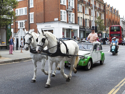 William Mackrell, Deux Chevaux (Kings Road), 2014, C-type print on Fuji Crystal Archival Paper, 42 cm x 29.7 cm, Courtesy The Ryder Projects