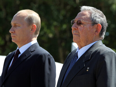 Raúl Castro con Vladimir Putin en su visita a Rusia