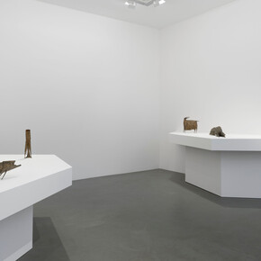 Lynn Chadwick, Hypercycle, chapitre I, scalène (1947-1962), vue d'exposition. Courtoisie de la Galerie Perrotin