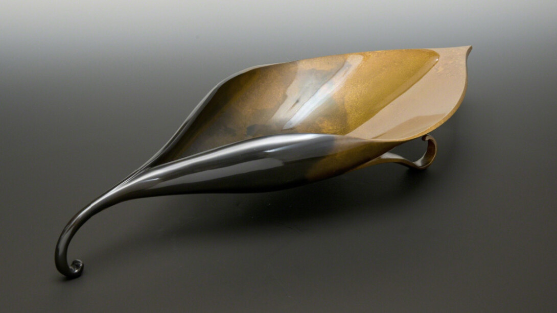 Gold and Silver Waves. Courtesy of Onishi Gallery