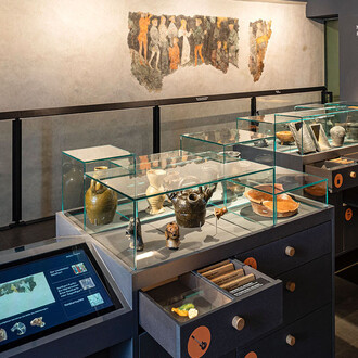 Neidhart Festsaal, exhibition view. Courtesy of Musa Museum