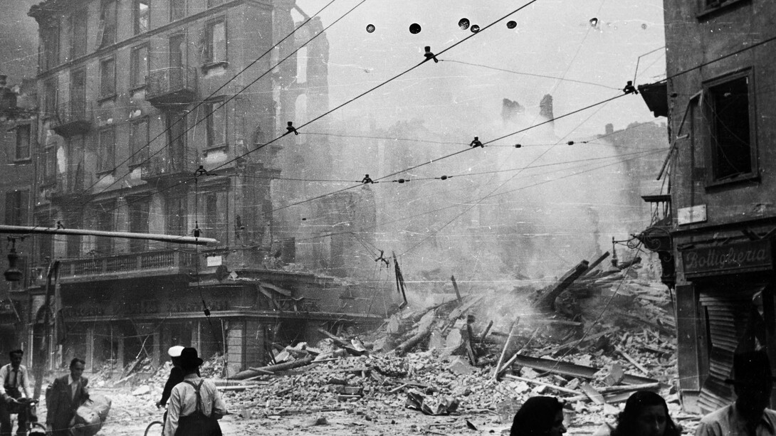 Bombardamenti in via Torino. Courtesy of Palazzo Morando