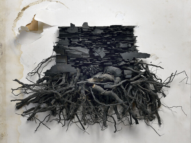 Leonardo Drew, 26i, 2014, mixed media, 66 x 66 x 23 cm