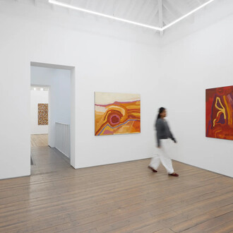 Lorna Ward Napanangka, Yukultji Napangati, and John West Tjupurrula, Portals to place: three Papunya Tula artists, exhibition view. Courtesy of Edel Assanti