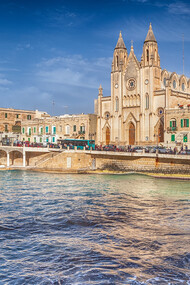 Explore as múltiplas facetas de Malta: desde sua rica história até a diversidade linguística e gastronômica, descubra o que torna esta ilha mediterrânea única