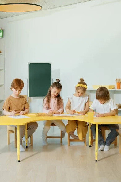 Io mi sento un fondamentalista dell’istruzione, nel senso che ritengo urgente un cambio significativo del concetto di scuola, soprattutto dai 0 ai 7/10 anni