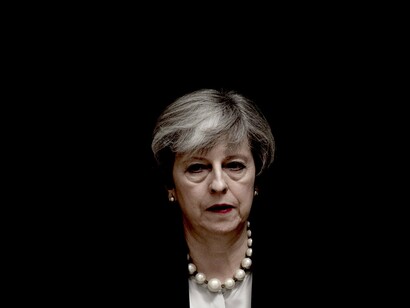 Teresa May no ha podido ensillar el endemoniado caballo que le legó Cameron