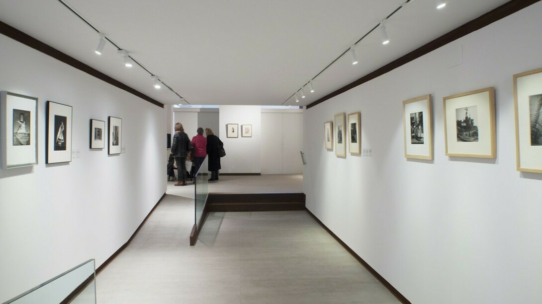 Surrealist Women, Exhibition view. Courtesy of Mayoral