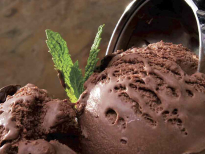 Gelato al cioccolato fondente con menta