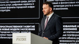 Maxim Oreškin al "II Dialogo Aperto. Il Futuro del Mondo. Una nuova piattaforma per la crescita globale", presso il Centro Nazionale Russia