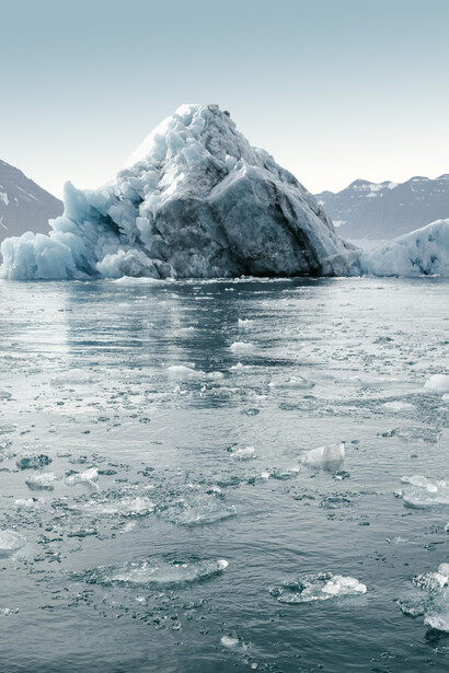 Ice sheets melting is a major cause of the sea level rising