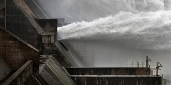 Edward Burtynsky, Xiaolangdi Dam #1, Yellow River, Henan Province, China 2011
© Edward Burtynsky, courtesy Admira, Milan / Galerie Springer Berlin / Metivier Gallery, Toronto