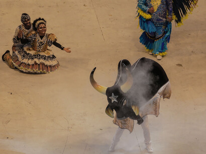 A influência de Isabelle Nogueira no Festival de Parintins e sua contribuição para o turismo no Amazonas. Edição 2018 do Festival Folclórico de Parintins, no Amazonas, fotografado por Clara Angeleas, Ministério da Cultura, Brasil