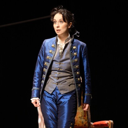 “Le Nozze di Figaro” a Napoli in un allestimento di Mario Martone.  Marina Comparato è Cherubino, ruolo-principe della prima parte della sua carriera con il quale è diventata famosa