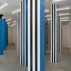 Daniel Buren, Exhibition view. Courtesy of Bortolami