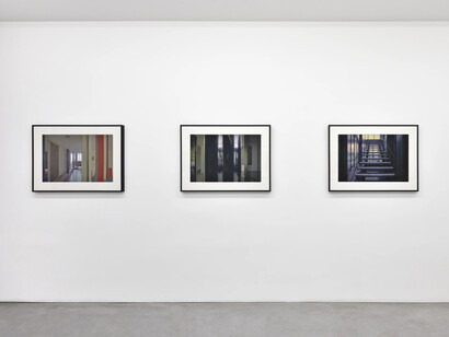 James Welling, Thought objects, Italy and France, exhibition view. Courtesy of Marian Goodman Gallery