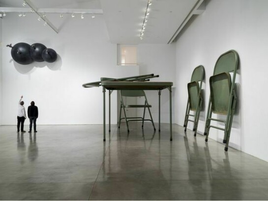 Robert Therrien, No title (Folding table and chairs, green), 2008 Painted metal and fabric Overall dimensions variable. © Robert Therrien. Courtesy Gagosian Gallery. Photography by Josh White/JWPictures.com.