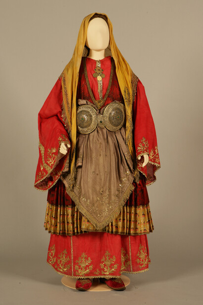Bridal costume with the “korvétia” motifs from Trikeri, Magnisia, Thessaly. Early 20th century. Peloponnesian Folklore Foundation, Nafplion