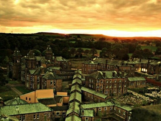 Mark Davis, view of High Royds Asylum (2013) photo © Mark Davis